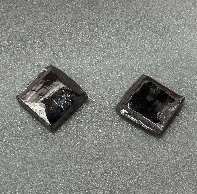 Quid est Tantalum Used For and Quomodo praestat in Extremis Conditionibus?